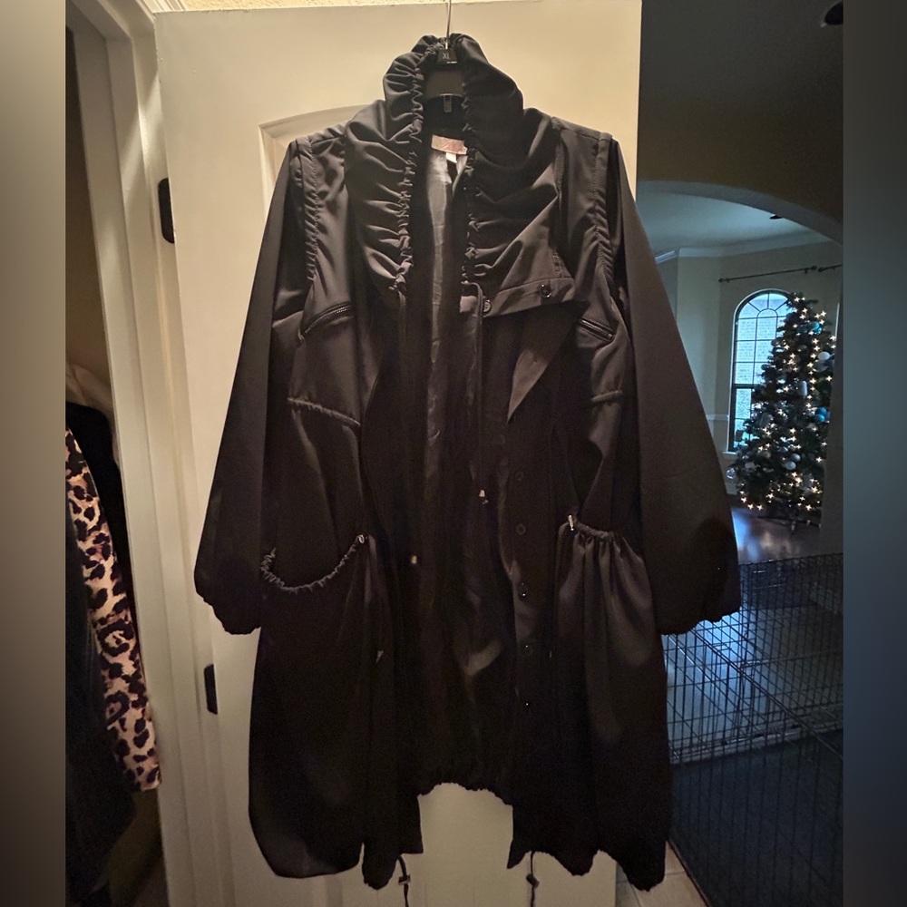 Unique coat, lots of drawstrings allow you to customize your look
